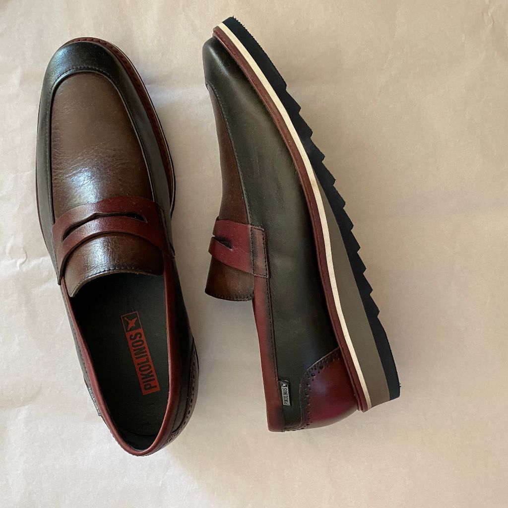 pikolinos leather loafers